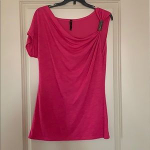 Juniors Fuchsia pink adorable top.